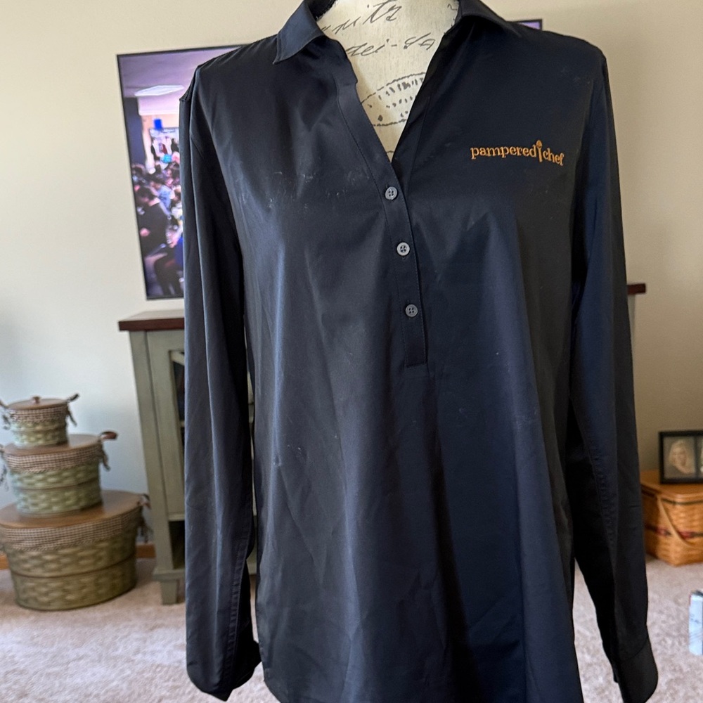 Port Authority Pampered Chef logo’d Black Tunic Top